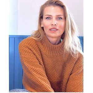 NWT Adyson Parker Mock Neck Sweater Size XS